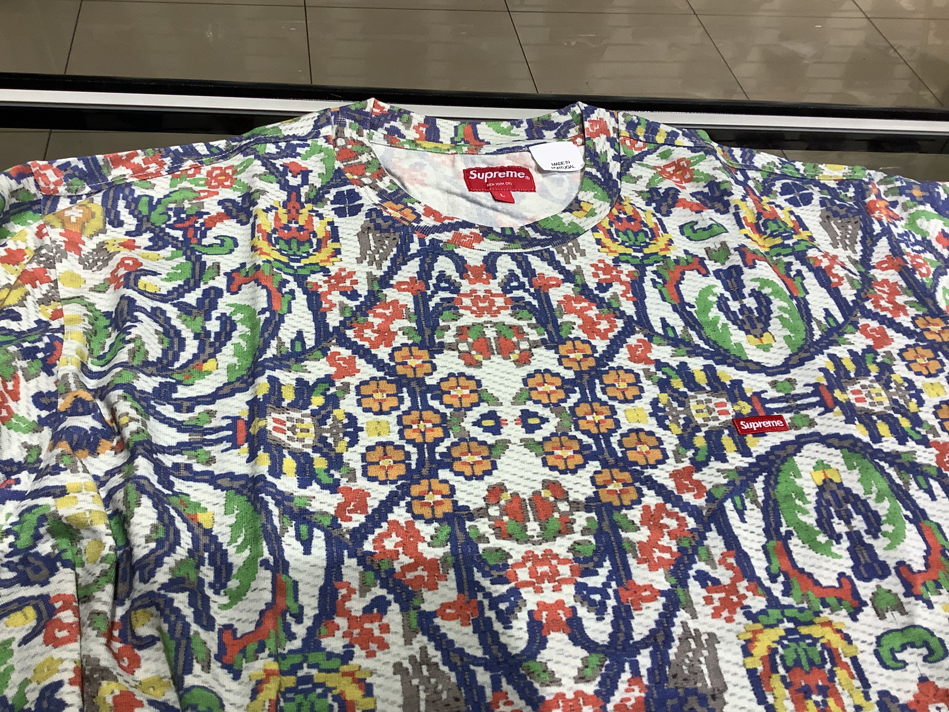 Supreme Small L/S Tee Tapestry (Consignment)
